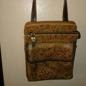 Relic Crossbody